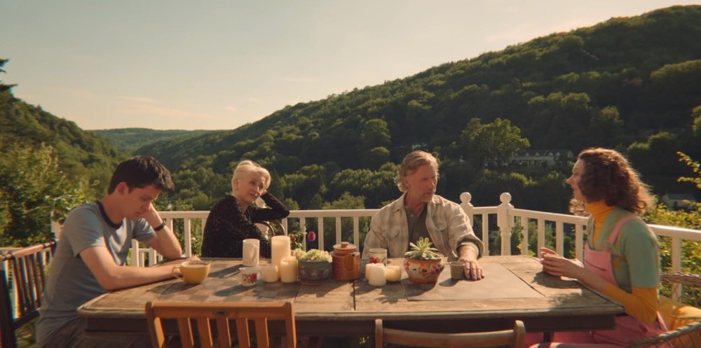 Casa Do Otis De Sex Education Chega Ao Mercado Por R Milh Es Im Veis Casa E Jardim