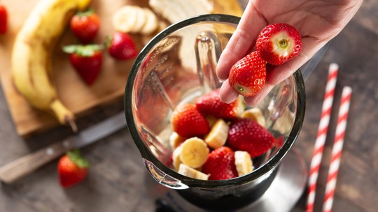 13 receitas refrescantes que ajudam a manter a hidratação