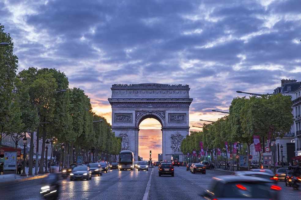 A Champs-Élysées é conhecida como "La plus belle avenue du monde", ou a avenida mais linda do mundo — Foto: Wikimedia Commons / Creative Commons