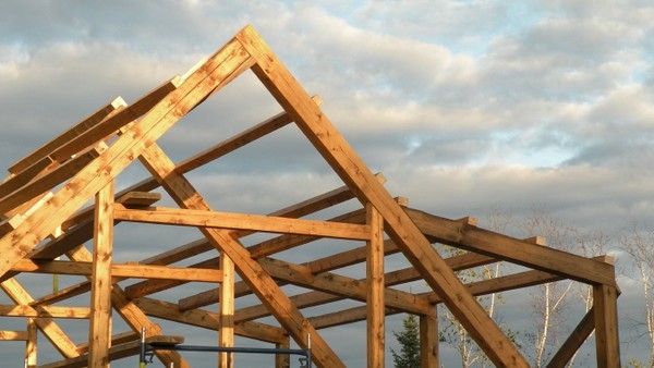 Wood frame: o que é, vantagens e quando usar o sistema construtivo