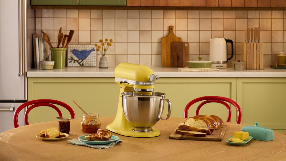 KitchenAid e Carlo’s Bakery se unem pela primeira vez na CASACOR 2025, reforçando tradição e inovação no universo da confeitaria e design.