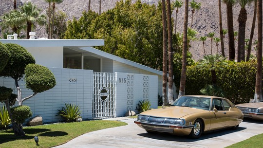 Essa cidade no deserto dos EUA parece estar congelada nos anos 1960