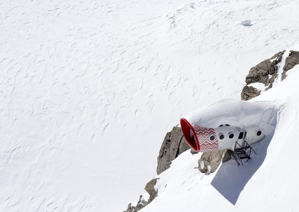 A cápsula Gervasutti fica na Itália, no maciço do Mont Blanc, nos Alpes — Foto: Leaf Factory / Divulgação