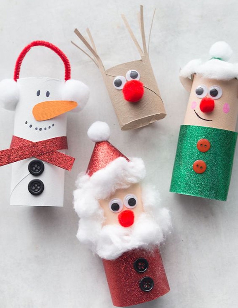 Rolos de papel-higiênico se transformam em enfeites para o cantinho do Natal — Foto: Pinterest / The Best Ideas for Kids / Reprodução