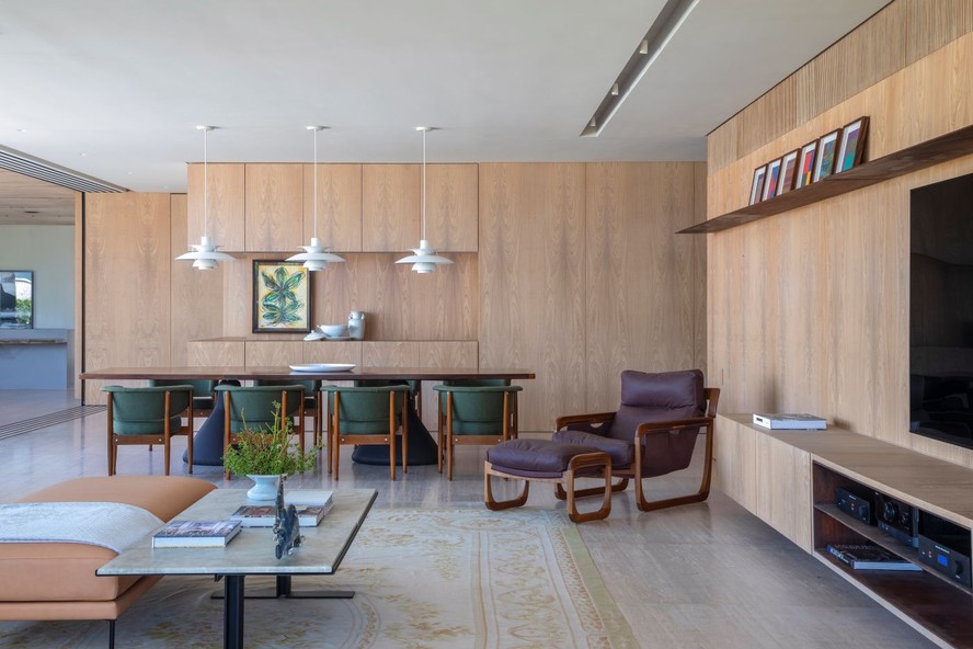 Projeto de casa paulista é marcado por linhas retas e design nacional