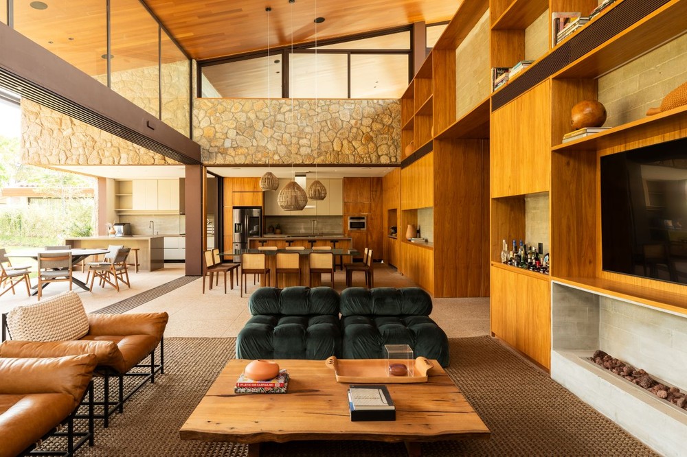 Sala com pé-direito duplo: 37 ideias criativas + dicas para decorar ...