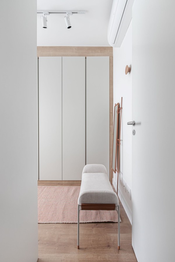 Closet com portas: dicas para acertar na escolha e 12 projetos para se ...