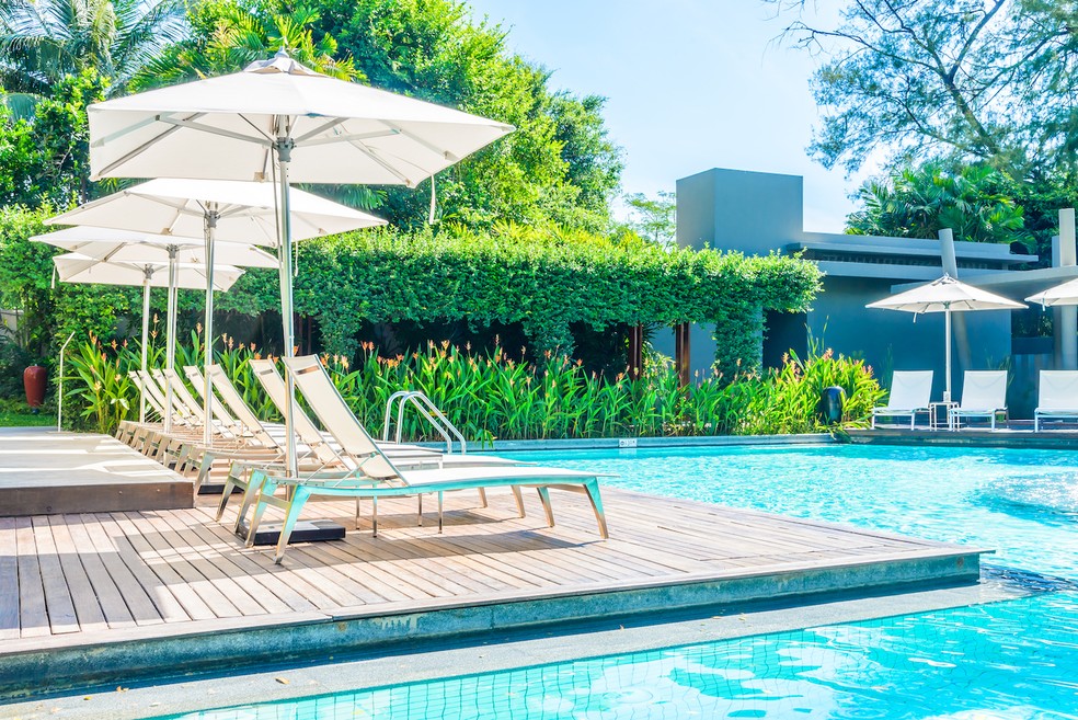 Prédios com piscina também estão entre os mais buscados entre quem quer morar na capital paulista — Foto: Freepik / Creative Commons
