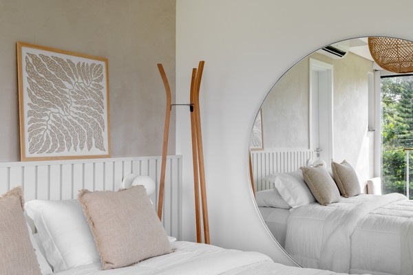 Quarto com espelho na parede: onde colocar, modelos e 45 inspirações ...