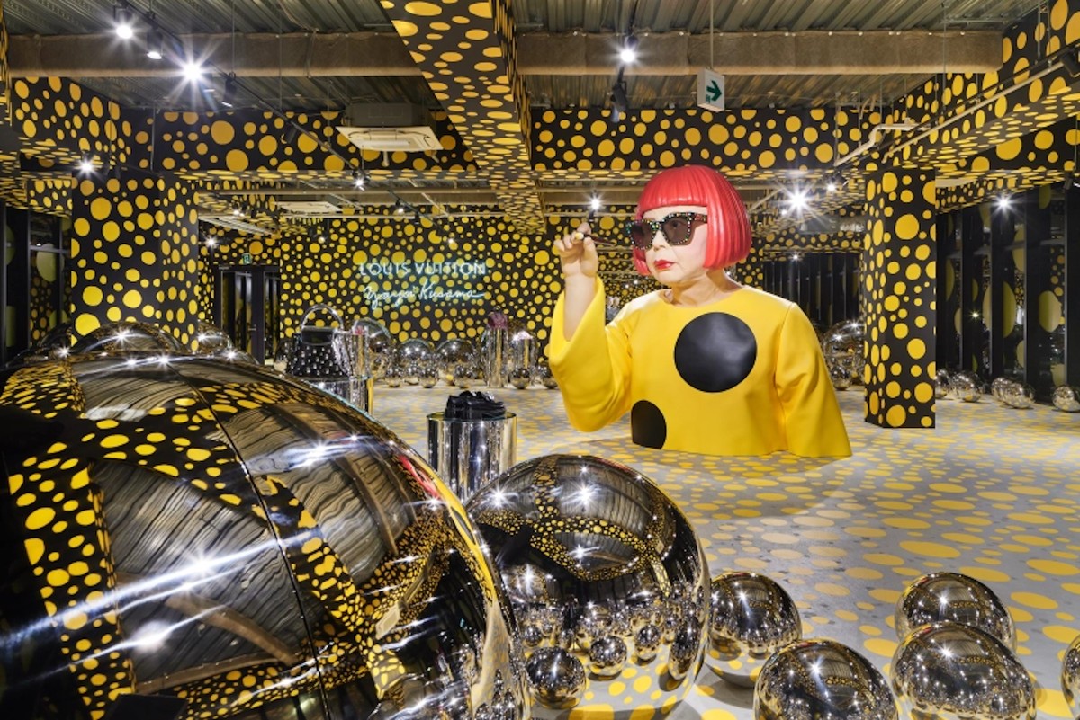 新品Louis Vuitton Yaoyoi Kusama 2023キーホルダー Bolinhas de Yayoi Kusama 'invadem' lojas da Louis Vuitton pelo mundo