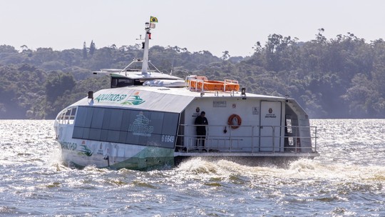 São Paulo inaugura linha de transporte público via barco