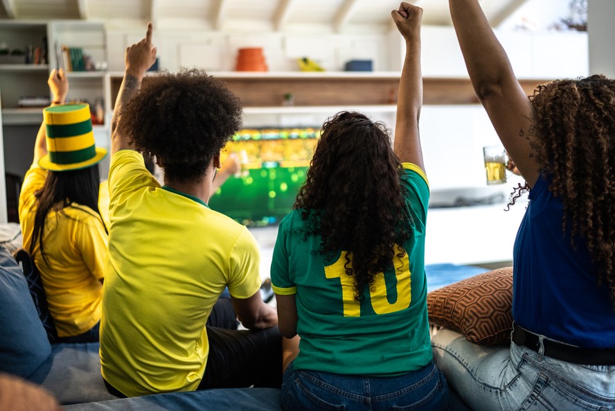 Saiba quais canais e plataformas exibirão o jogo do Brasil x Sérvia