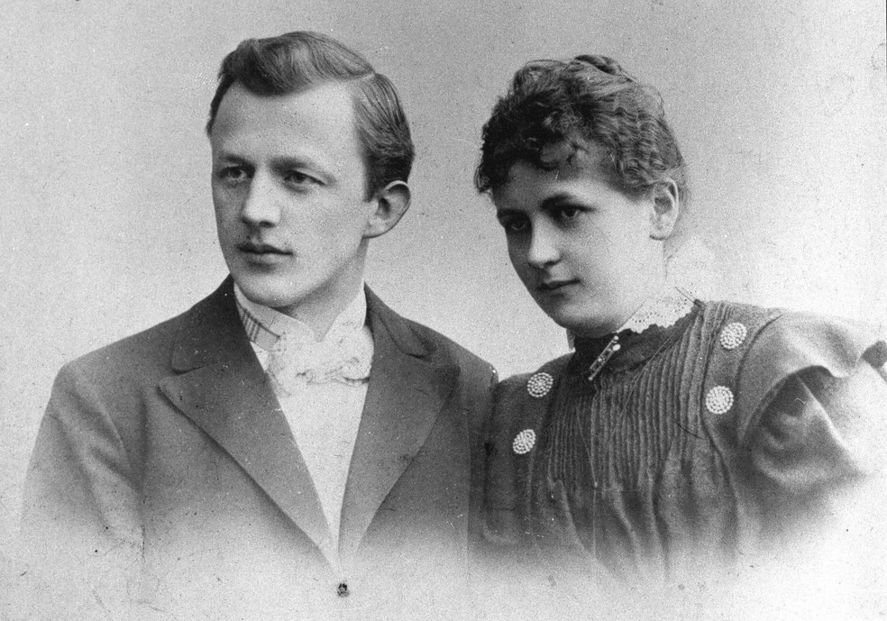 Melitta e Hugo Bentz em 1897. Juntos, em Dresden, começaram a vender o coador de papel  — Foto: Wikimedia Commons / Creative Commons