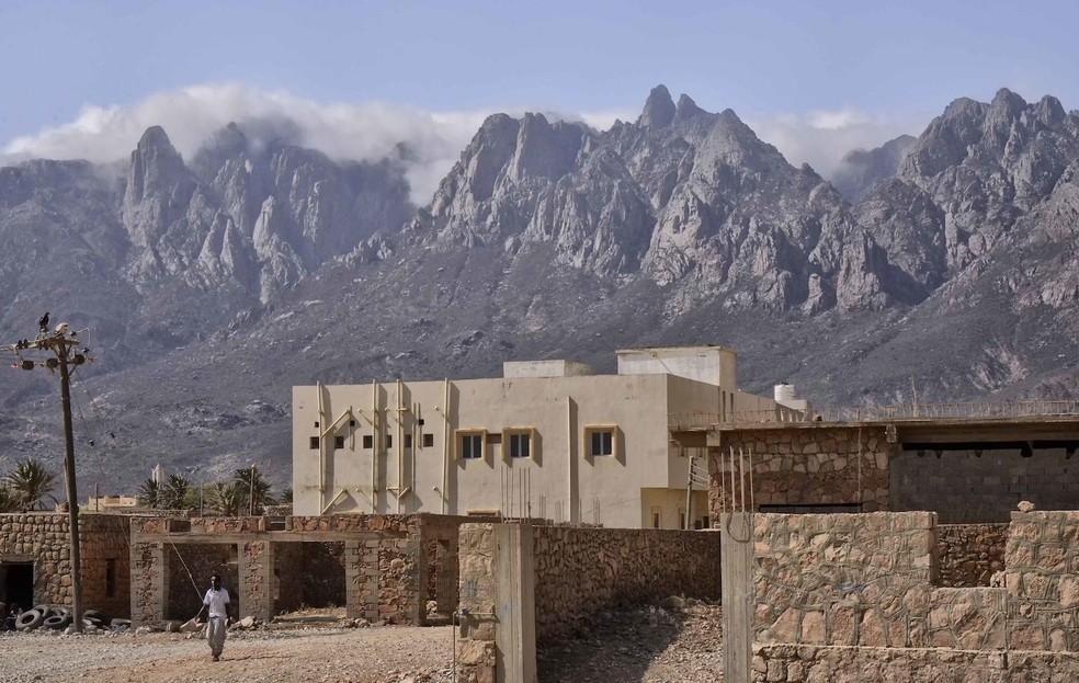 Parte da população vive sem eletricidade e água encanada na ilha de Socotra — Foto: Flickr / Rod Waddington / Creative Commons