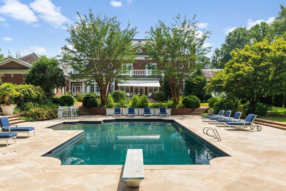 Área externa na mansão de Mariah Carey — Foto: Christie's International Real Estate/Instagram/Reprodução