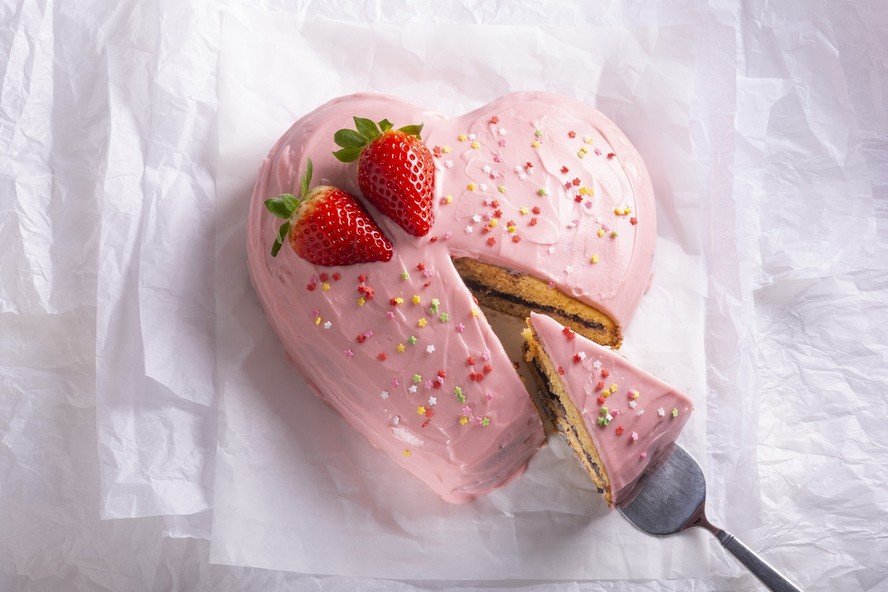 Como fazer sete receitas de bolo que têm a cara do Dia dos Namorados!