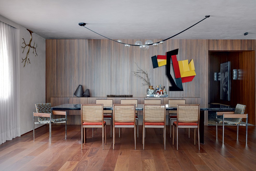 Arte, design e conforto regem a decoração de apartamento de 230 m² em SP