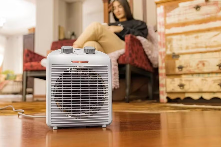 Aquecedor elétrico: 4 opções econômicas para esquentar a casa no frio