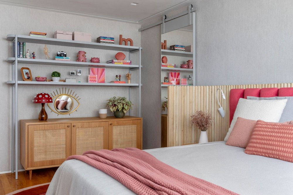 Quarto com espelho na parede: onde colocar, modelos e 45 inspirações ...