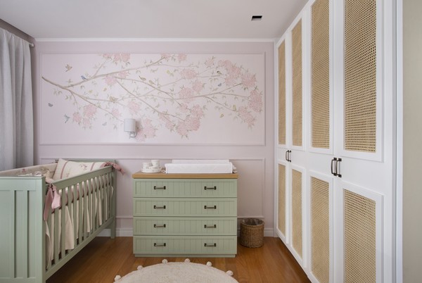Quarto com boiserie: como usar o elemento + 22 ideias encantadoras para ...