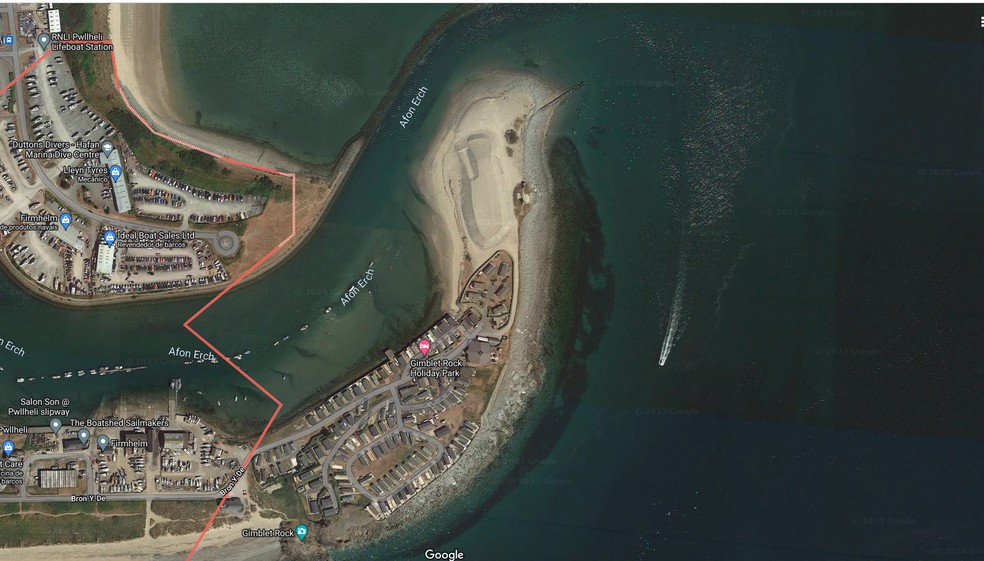 Imagens de satélite do Google Maps mostram uma região similar à foto — Foto: Google Maps / Reprodução