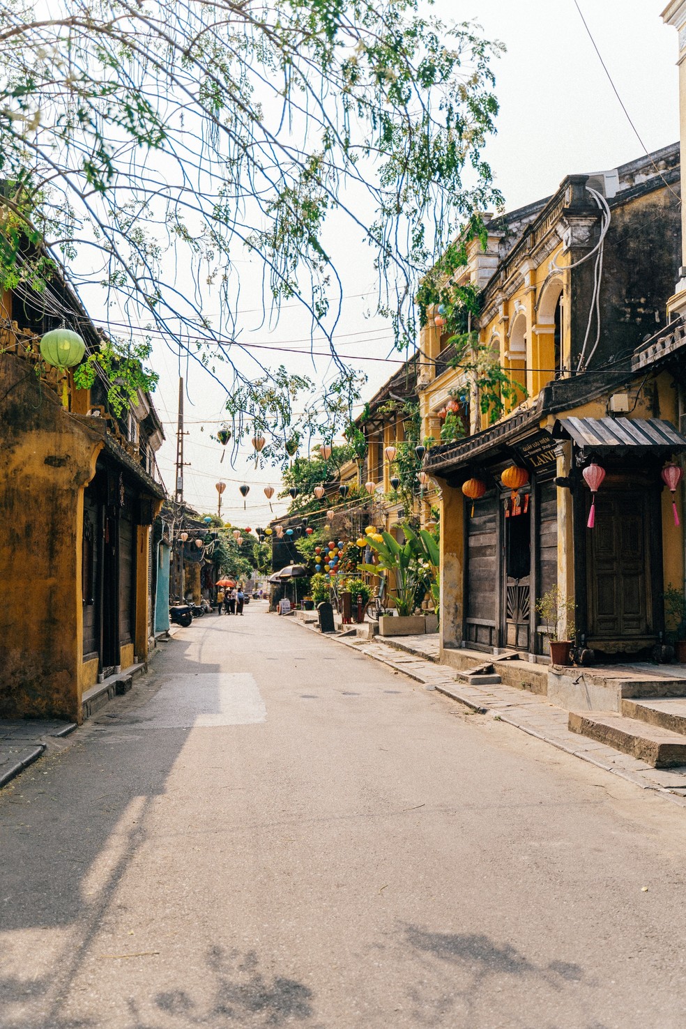 A cidade de Hoi An é marcada pelas lanternas de papel tradicionais da cultura vietnamita — Foto: Pexels / Anna Tarazevich / Creative Commons