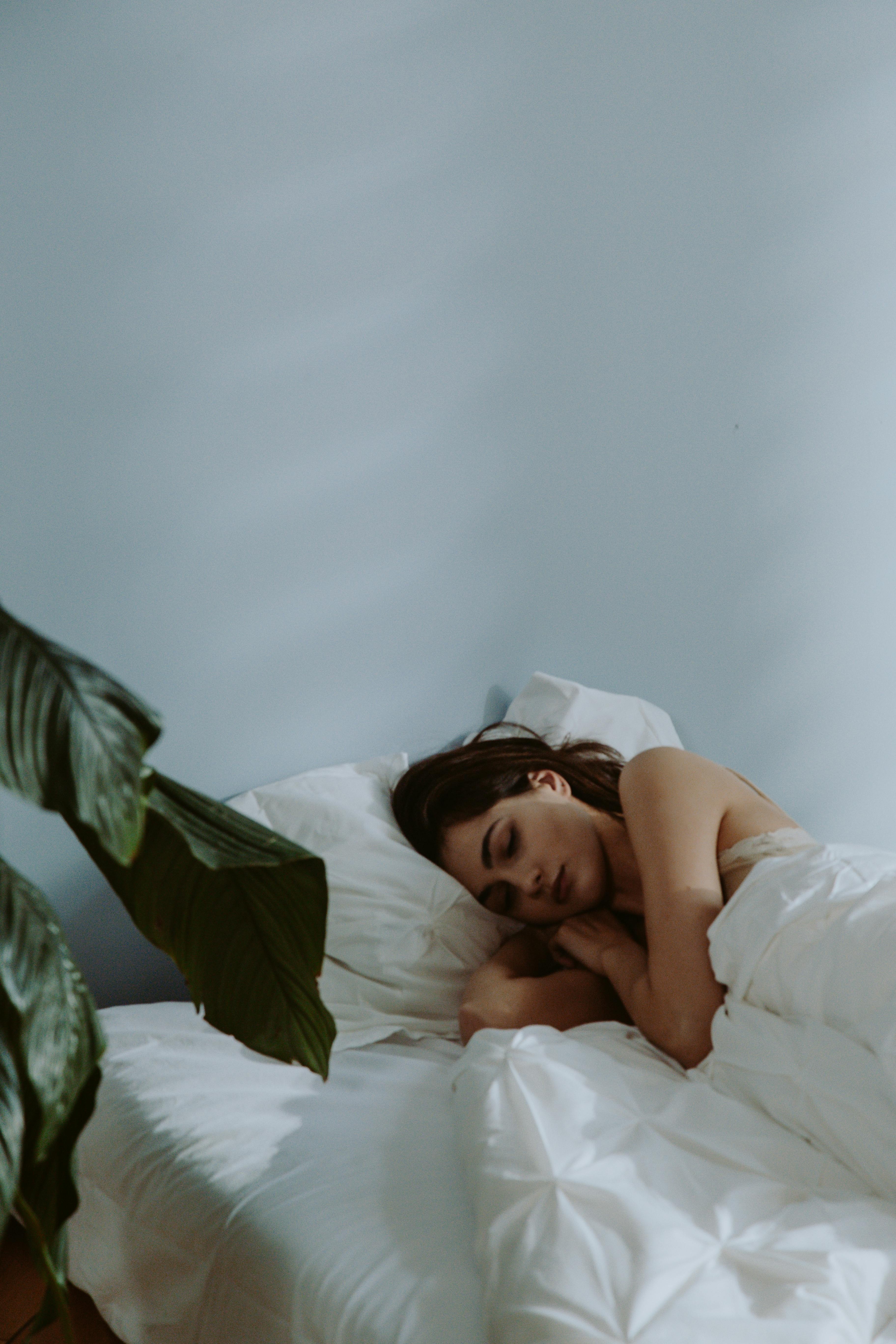 Como a postura durante o sono afeta a saúde?