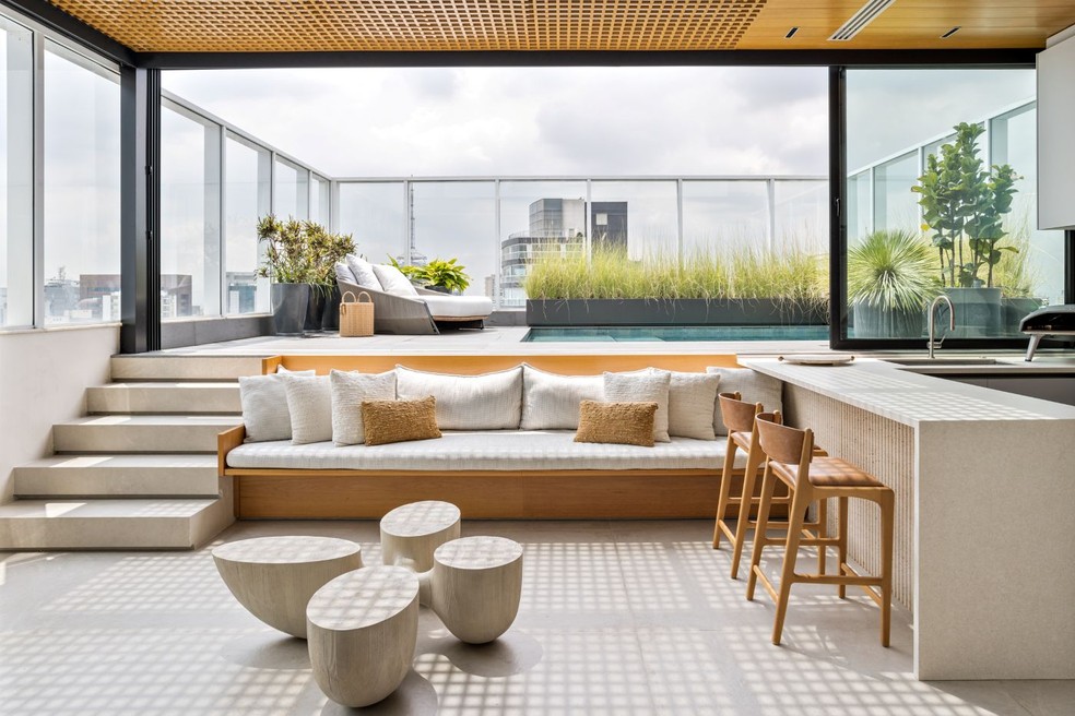 Piscina em apartamento: 21 projetos e dicas para transformar a sua área ...