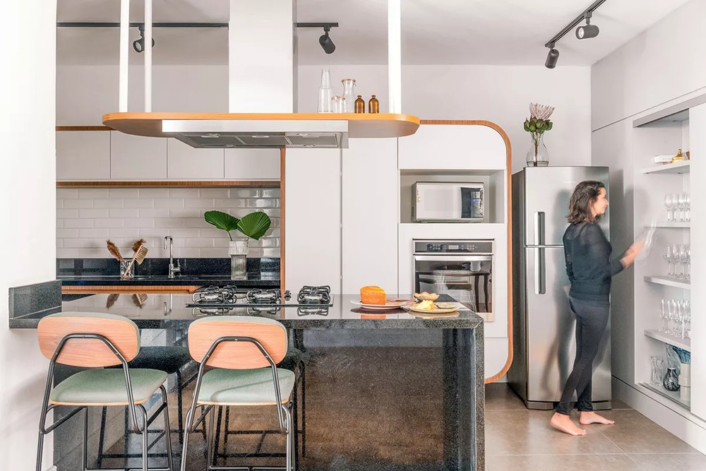Península na cozinha: 17 projetos bem resolvidos para se inspirar!