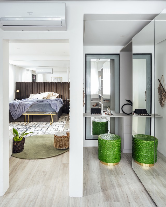 Suíte com closet: veja fotos e se inspire em ideias para fazer em casa