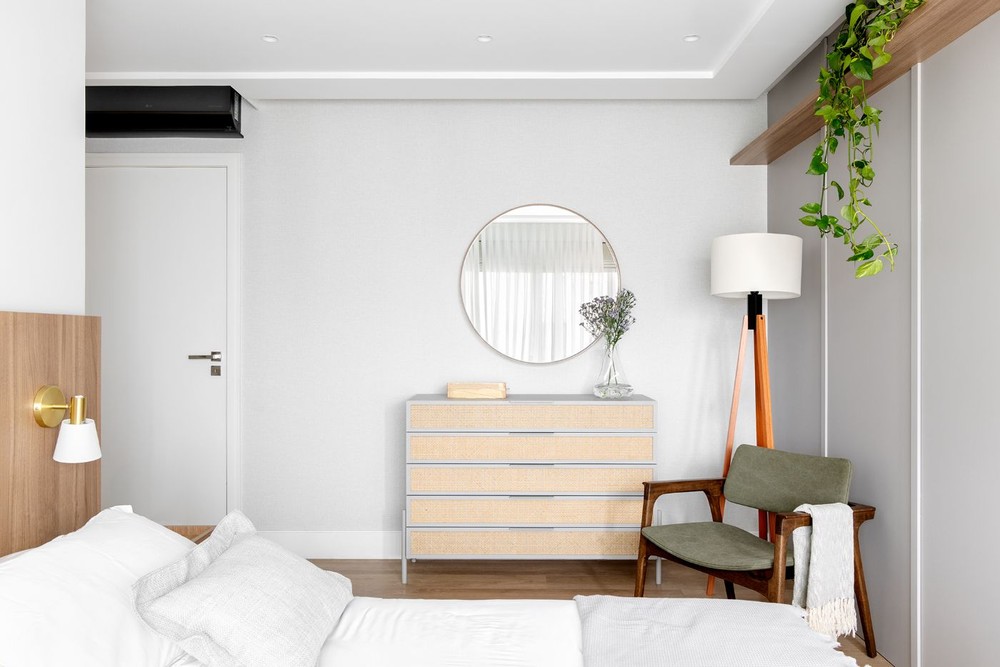Quarto com espelho na parede: onde colocar, modelos e 45 inspirações ...