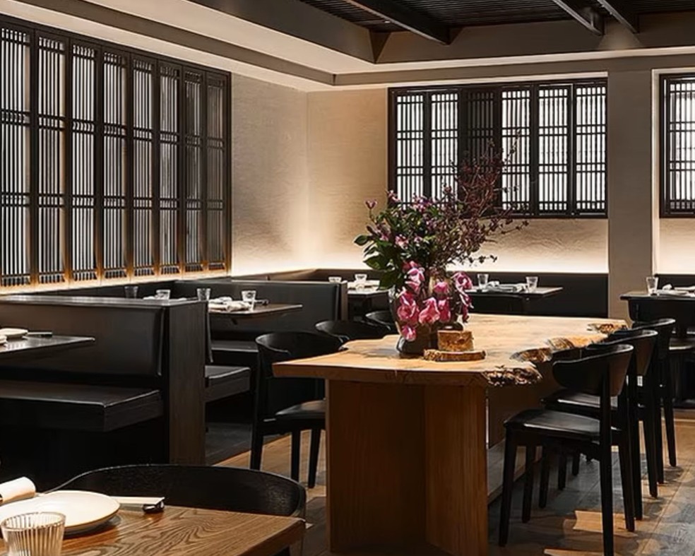 Restaurante japônes do hotel The Prince Akatoki — Foto: Ben Carpenter/Reprodução