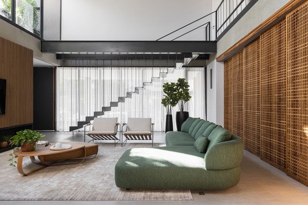 Sala com pé-direito duplo: 37 ideias criativas + dicas para decorar ...