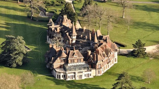 Castelo na França à venda por R$ 2,3 bi é o imóvel mais caro do mundo