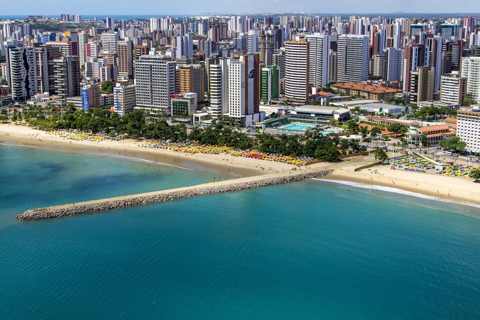 Fortaleza, no Ceará, é o destino mais procurado para locação de hospedagens nas férias de meio de ano pelo Airbnb — Foto: Wikimedia / Portal da Copa