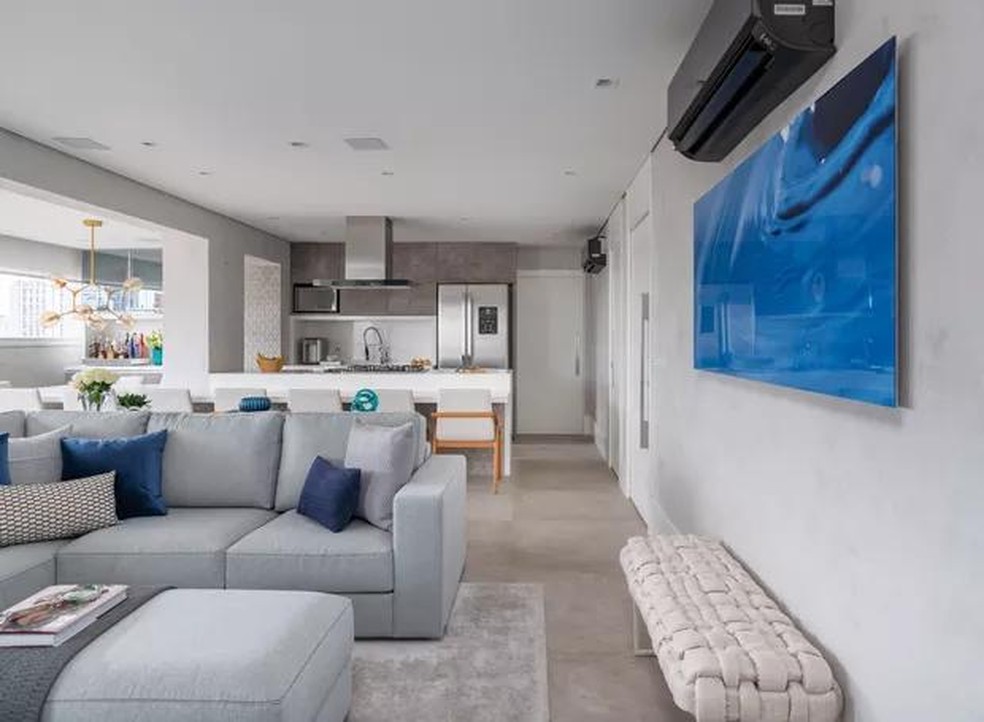 Projeto adapta living e quarto de bebê para o primeiro apê do casal