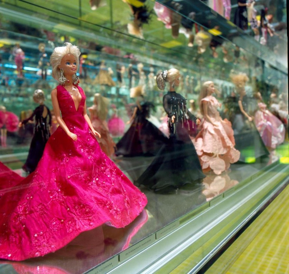 Em 2011, Brunete Fraccaroli levou 200 Barbies para a CASACOR São Paulo — Foto: Brunete Fraccaroli / Arquivo Pessoal