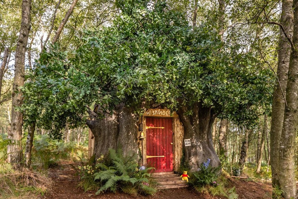 Uma casa baseada nos desenhos do Ursinho Pooh foi recriada pelo desenhista original e esteve disponível para ser alugada pelo Airbnb por um tempo — Foto: Airbnb / Reprodução