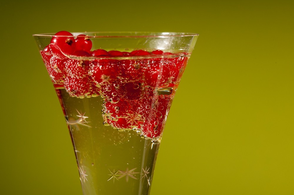 Kir Royal: conheça a história do tradicional drinque francês ...