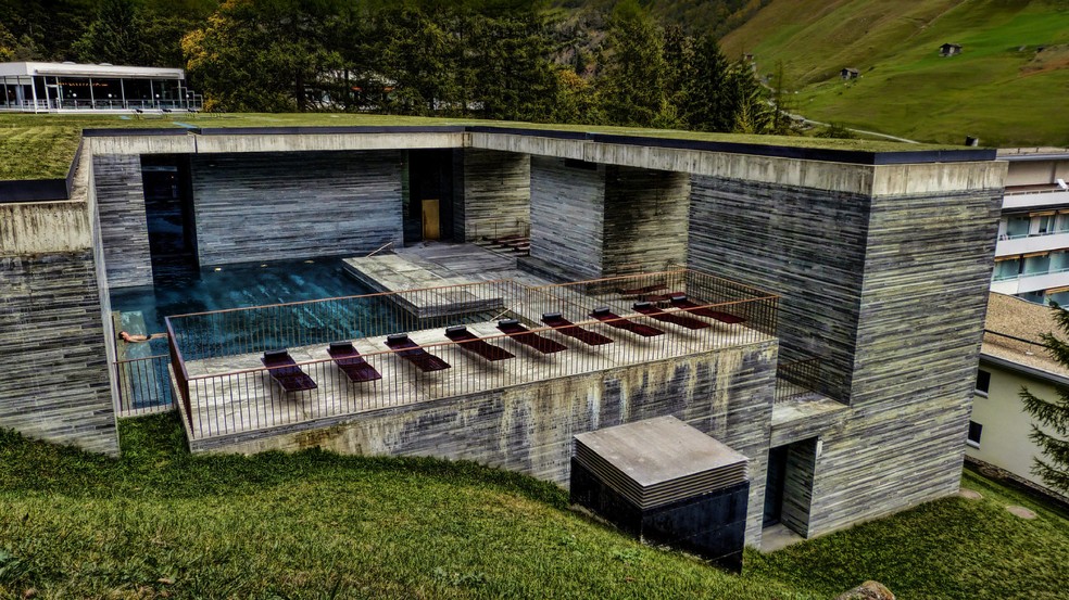 Peter Zumthor: a história e os principais projetos do arquiteto suíço