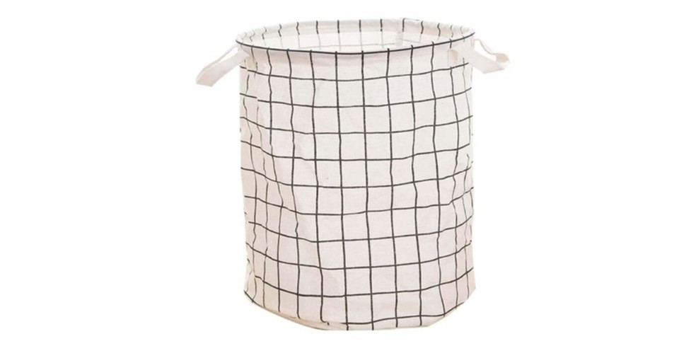 O cesto com estampa grid e fundo branco, da DinDong, é um modelo multiúso — Foto: Reprodução / Amazon