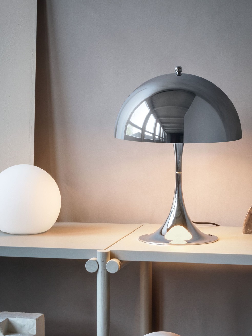 A história da luminária Panthella, criada por Verner Panton em 1971