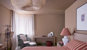 Inspire-se em 28 boas ideias para colorir o teto do seu quarto