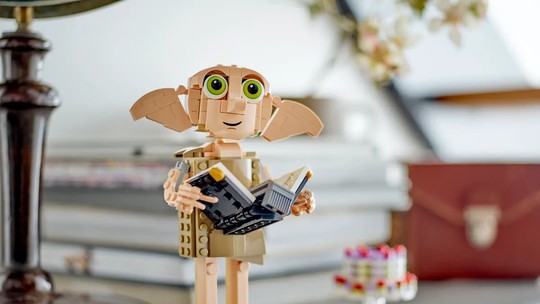 Dobby, o elfo doméstico da saga Harry Potter, ganha uma releitura em LEGO