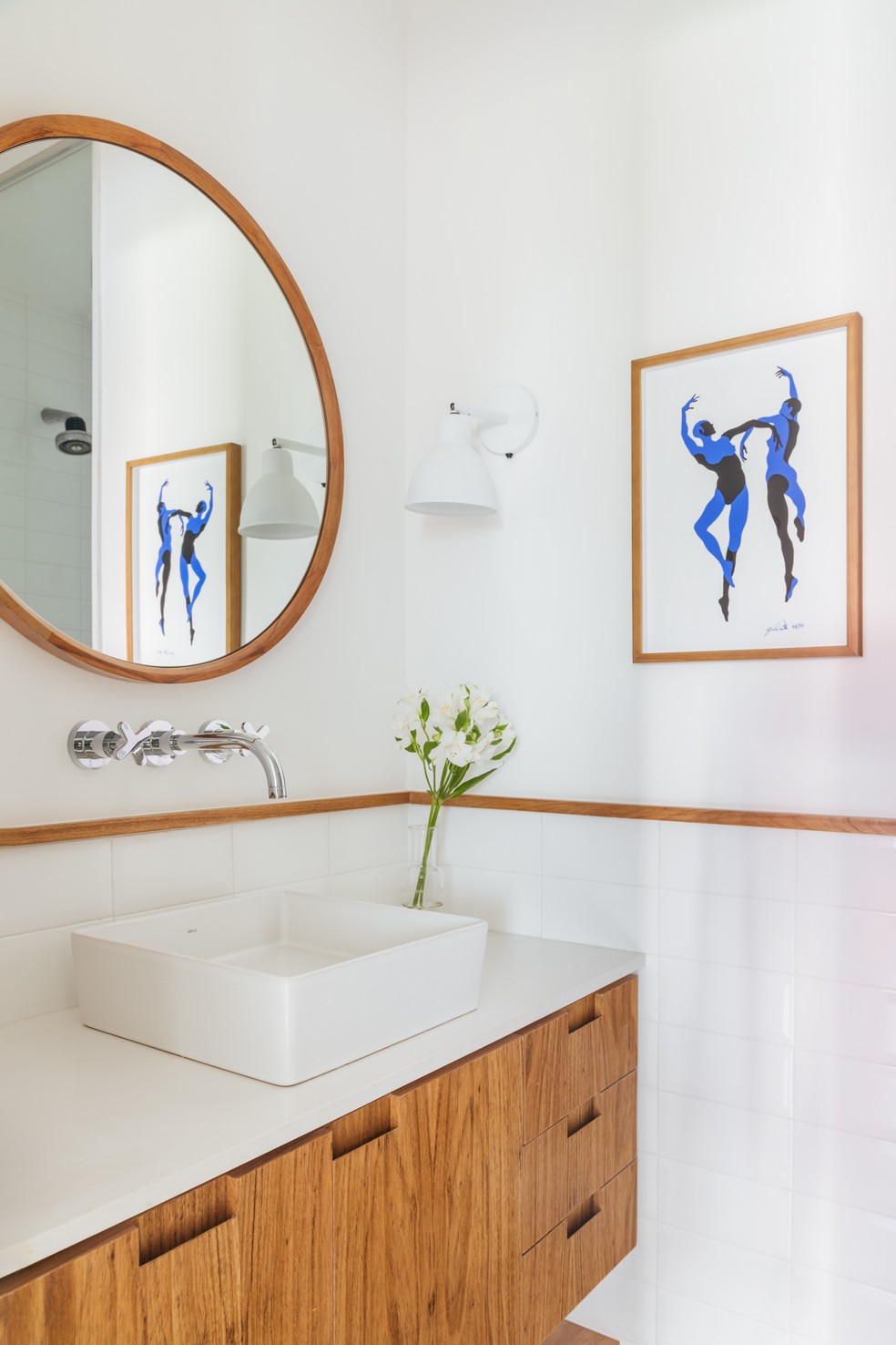 Metro white em meia parede em projeto de arquiteto.