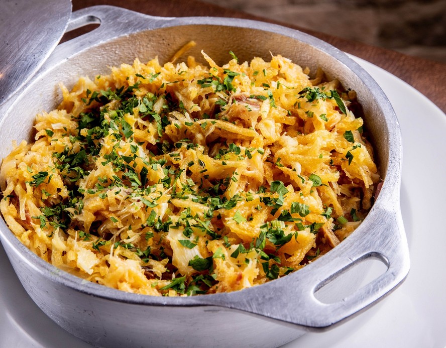 Receita de bacalhau com batata palha e presunto parma | Gastronomia