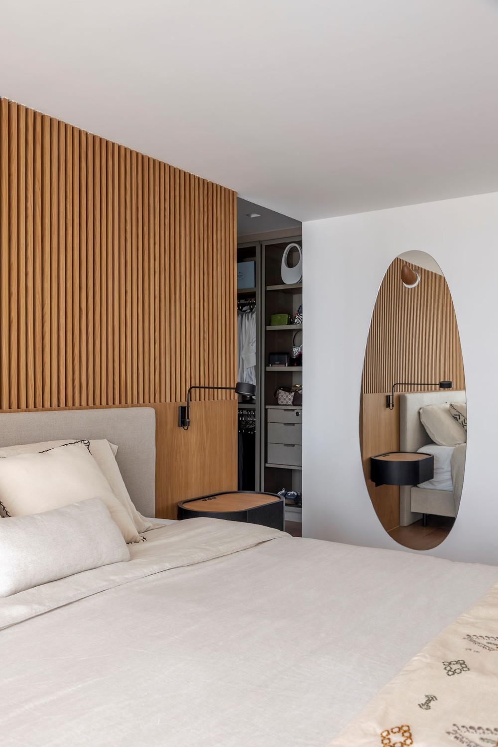 Quarto com closet: como integrar e ter mais espaço para roupas + 23 ...