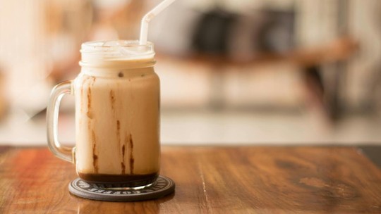 7 receitas de café gelado para refrescar e inovar no preparo!