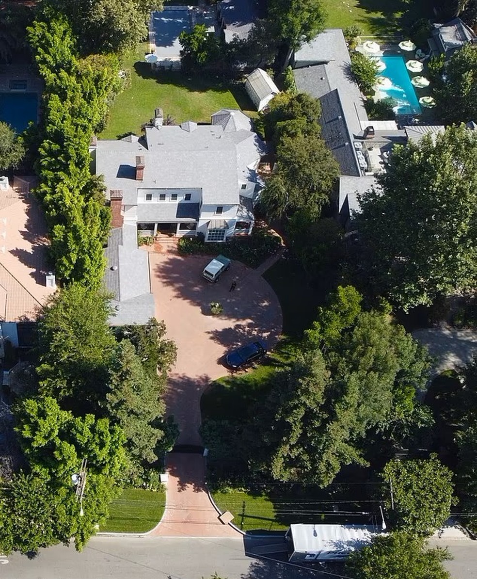 Imagem aéreas da mansão de Kelly Clarkson — Foto: TheImageDirect.com / Reprodução