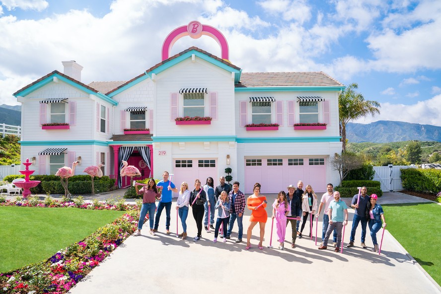 Em “Barbie Dreamhouse Challenge”, casa na Califórnia (EUA) vira o lar da boneca em tamanho real
